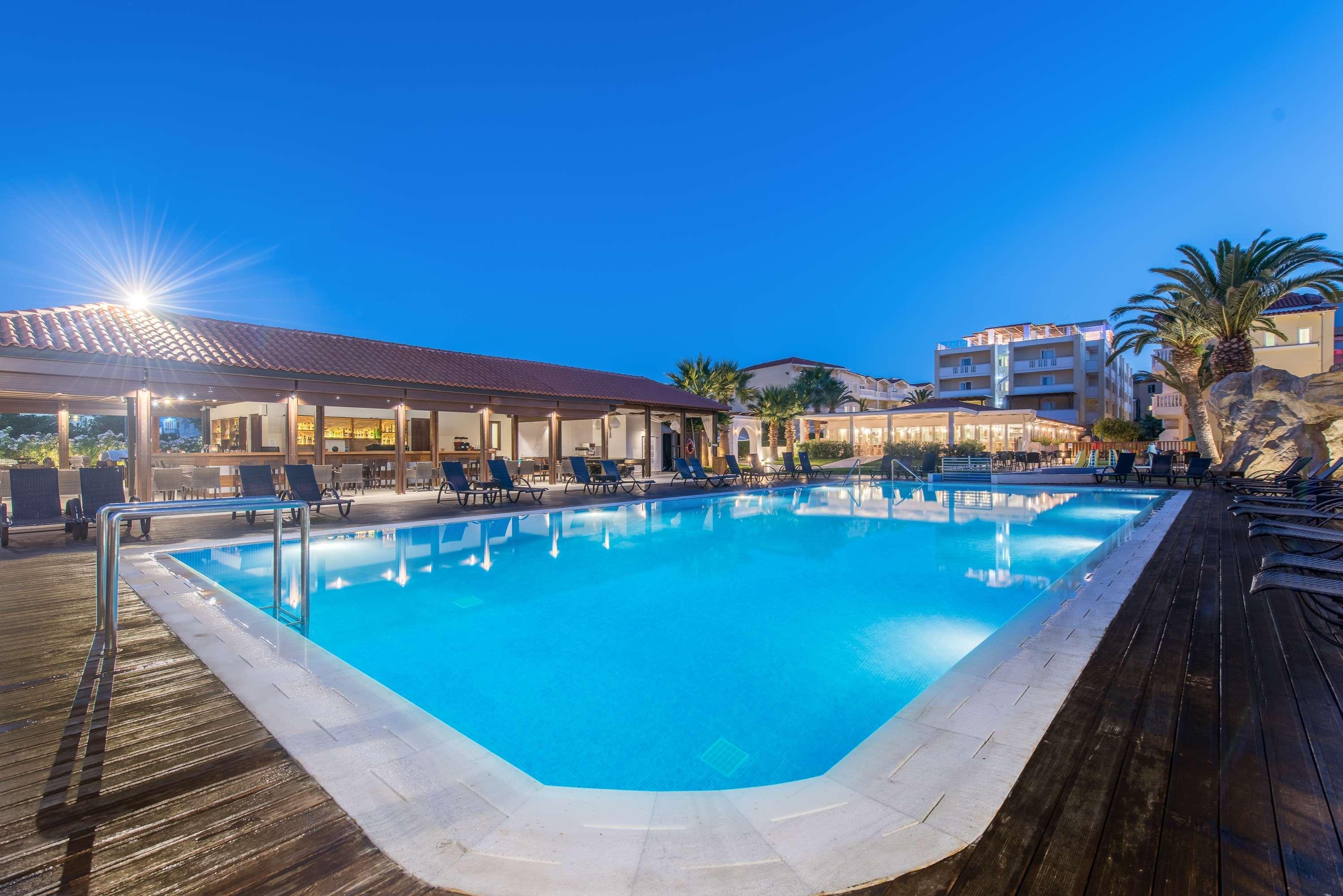 Galaxy Beach Resort BW Premier Collection Лаганас Экстерьер фото